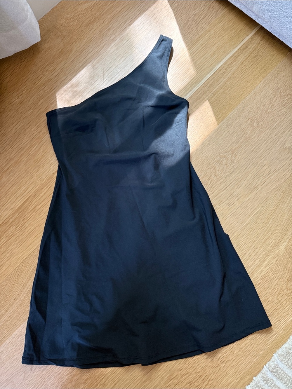 Abercrombie & Fitch YPB active One-Shoulder Black dress